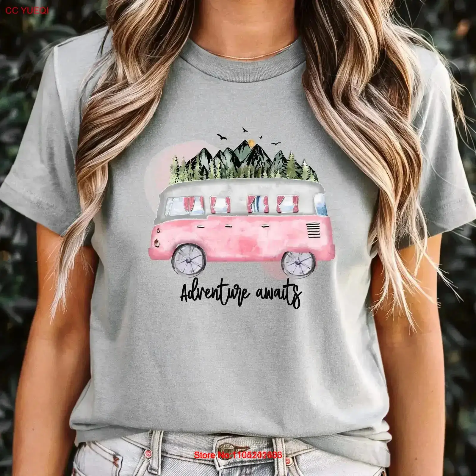 Outdoor Adventure Mountaintop Backpack - T-shirt « L'aventure vous attend »